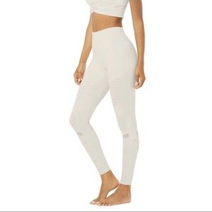 Alo Moto leggings in Ivory